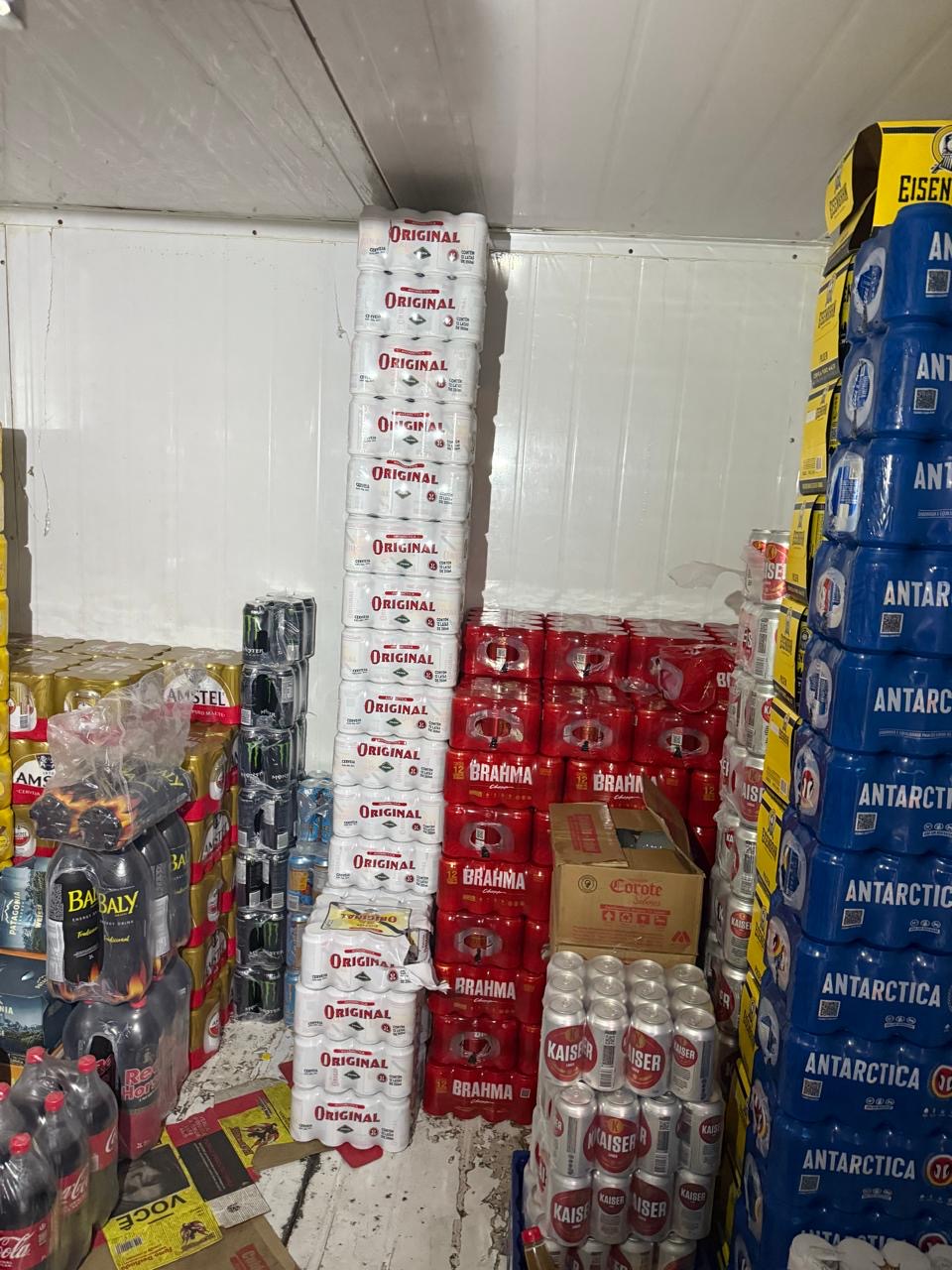 DISTRIBUIDORA DE BEBIDAS/CONVENIENCIA